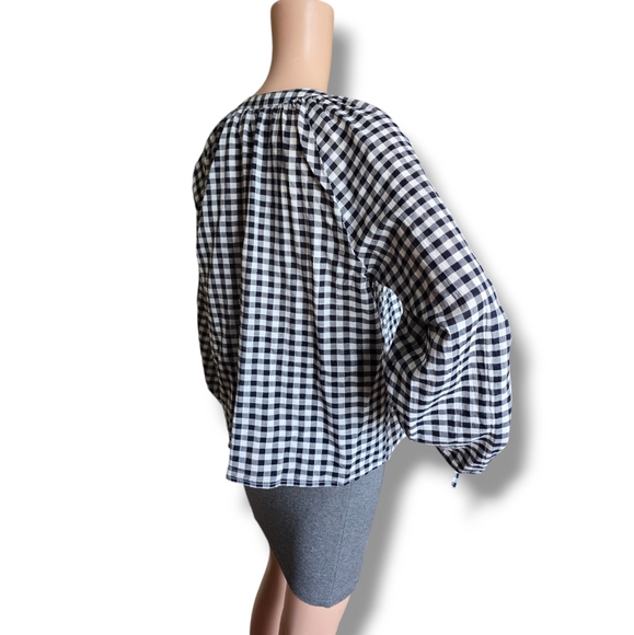 GAP Women's Navy Blue/ White Gingham Ruched Sleeve Blouse - Picture 9 of 16